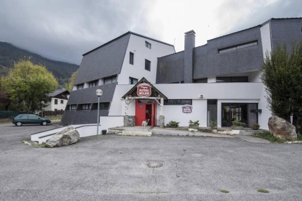 Le Repere Du Cerf T2 Residence Royal Milan St Lary Soulan Сен-Лари-Сулан Екстериор снимка